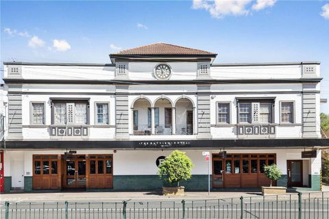 GLAD1 - Monash Rd - Gladesville - Accommodation NSW 2