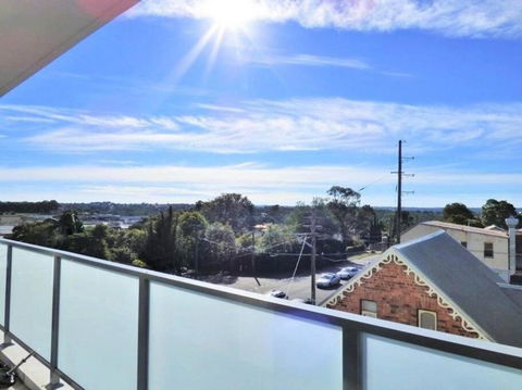 GLAD1 - Monash Rd - Gladesville - Accommodation NSW 4