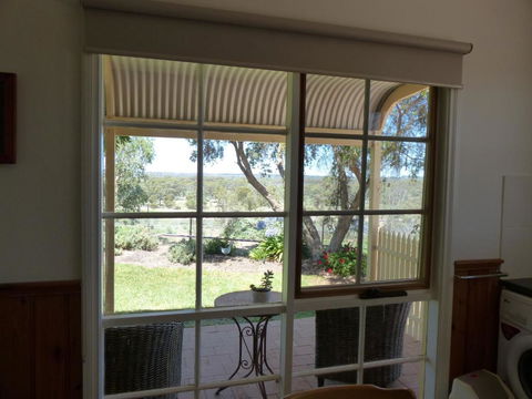 Glenbar Cottage Yelta - Accommodation NSW 4
