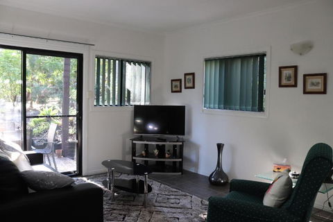 GREEN TREES CHALET Australia Zoo Close By - Accommodation NSW 3