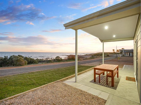 High Tide - Beachfront Pet-friendly - Accommodation NSW 2
