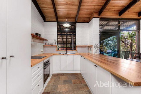 Historical Cottage In The Hills - Accommodation NSW 3