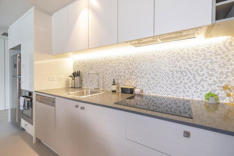 Immaculate 1br Apt In Docklands Pool Free Parking - Accommodation NSW 2