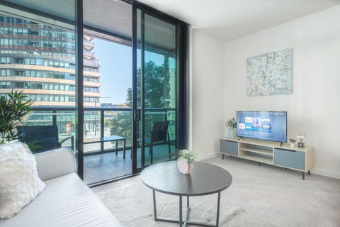 Immaculate 1br Apt In Docklands Pool Free Parking - Accommodation NSW 0