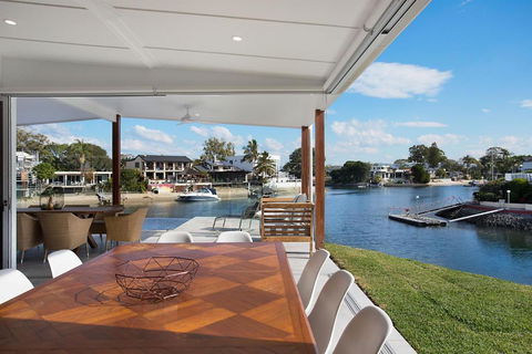 INCREDIBLE VALUE - Perfect For Large Families - Accommodation NSW 3