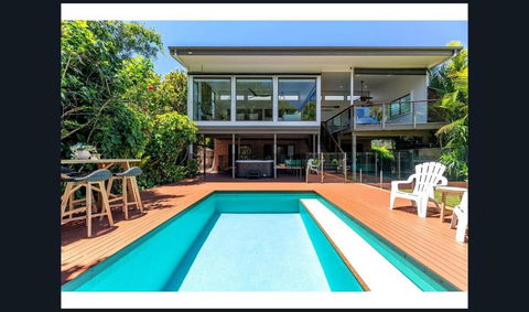 IndulgeAtSurfriders - Accommodation NSW 0
