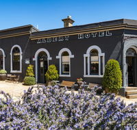 Albert Guest House and Mills Spa Suites - Accommodation NSW