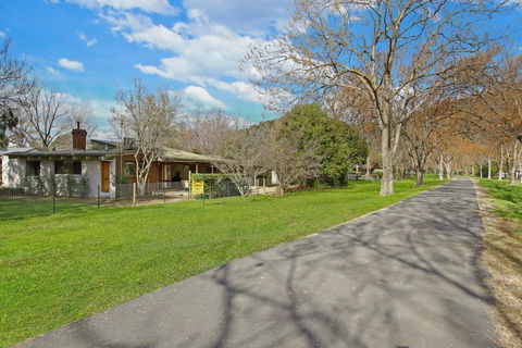 Alinga Longa Residence 4 Bedroom With Pool - Accommodation NSW 3
