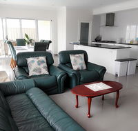 Alkimos Beach Retreat - Accommodation NSW