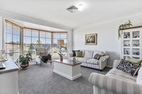Book Oakhampton Accommodation Vacations Accommodation NSW Accommodation NSW