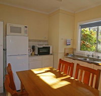 Alpine Park Riverside Cottages - Accommodation NSW