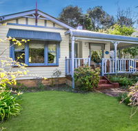 Ambrose Cottage Front Apartment - Accommodation NSW