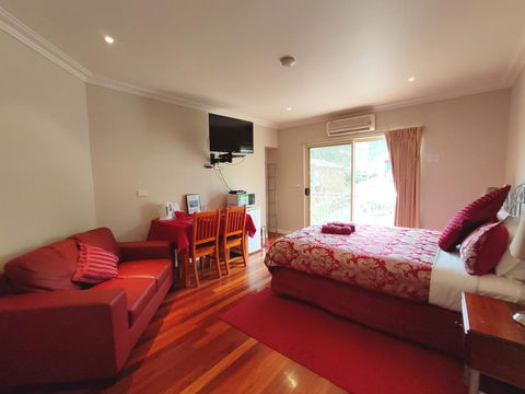 Angela's Beach Stays - Accommodation NSW 0