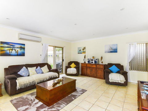 Anne's Beach Getaway - Accommodation NSW 2