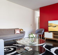 Apartment with Balcony and Parking near Racecourse - Accommodation NSW