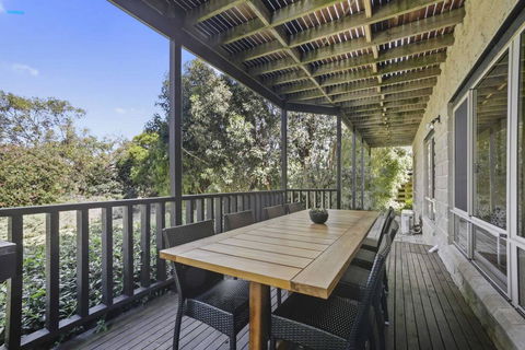 APOLLO BAY HOLIDAY HOUSE - Walk To Beach + Wifi - Accommodation NSW 3