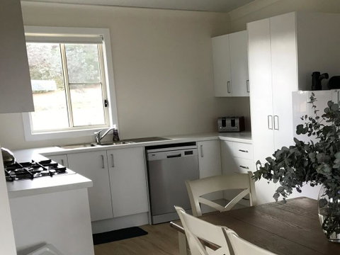 Arcadian Cabin - Southern Highlands River Retreat - Accommodation NSW 1