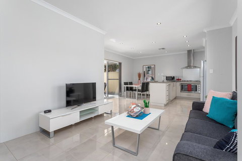 Ardross Short Stays - Accommodation NSW 1