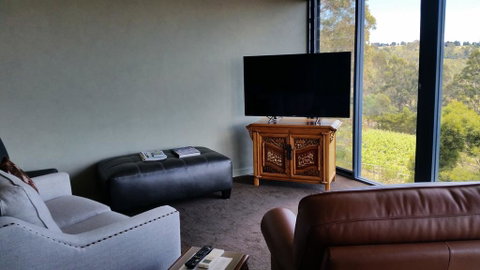 Armalong Winery Chalets - Accommodation NSW 3
