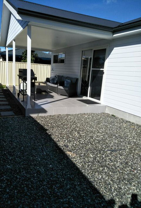 Ashley's Retreat Short Walk To Beach - Accommodation NSW 3