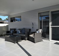 Ashley's retreat Short walk to beach - Accommodation NSW