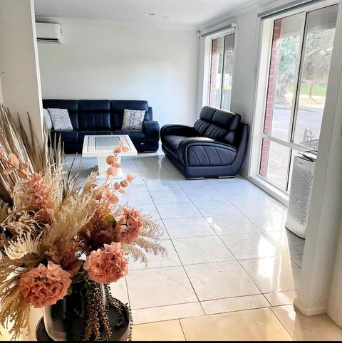 Luxurious Family Home - Accommodation NSW 0