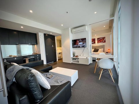 Luxury 2 Bedroom Suite Near Adelaide With A Car Park - Accommodation NSW 0