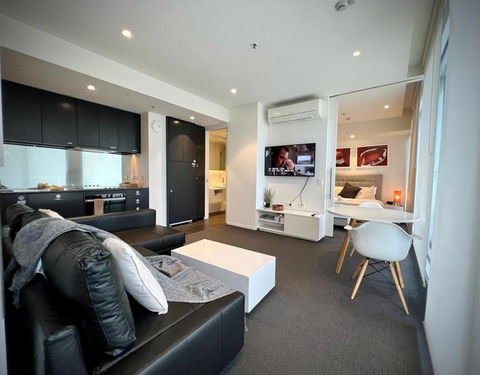 Luxury 2 Bedroom Suite Near Adelaide With A Car Park - Accommodation NSW 3