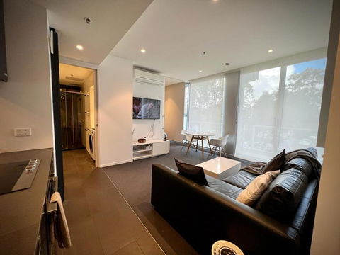 Luxury 2 Bedroom Suite Near Adelaide With A Car Park - Accommodation NSW 2