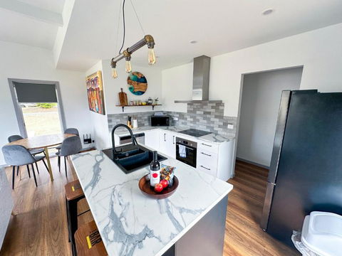 Luxury Holiday Unit 8min Walk To Town Center With Boat Parking - Accommodation NSW 0