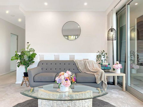 Luxury Retreat Sydney Airport Direct Train Line - Accommodation NSW 1