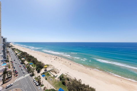 Meriton Suites Surfers Paradise - Accommodation NSW 3