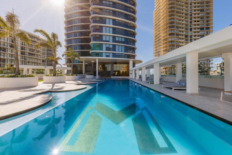 Meriton Suites Surfers Paradise - Accommodation NSW 1