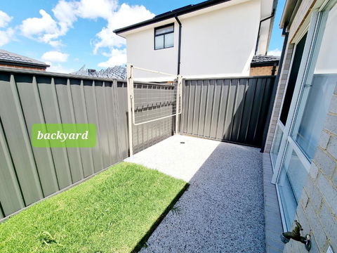 Minta Estate Berwick 4 Bedroom House, No Sharing - Accommodation NSW 2