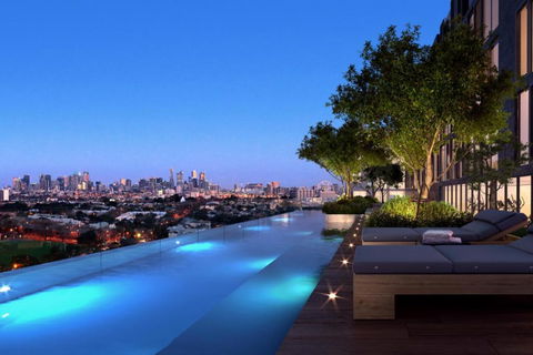 Modern 1-Bed & City Views, Steps From Racecourse - Accommodation NSW 0
