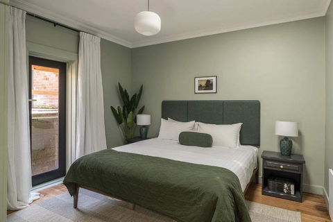 Modern 3-Bed Coastal Escape - Accommodation NSW 1