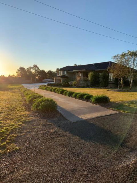 Modern Studio With Fabulous Views - Accommodation NSW 2