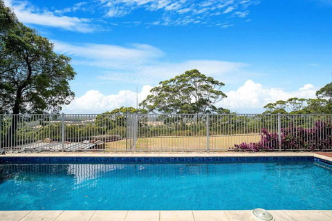 Moondyne Estate Exclusive & Pet Friendly Hilltop Retreat - Accommodation NSW 0