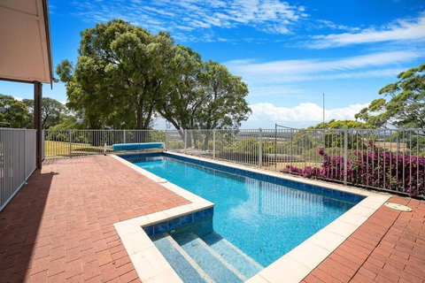 Moondyne Estate Exclusive & Pet Friendly Hilltop Retreat - Accommodation NSW 1