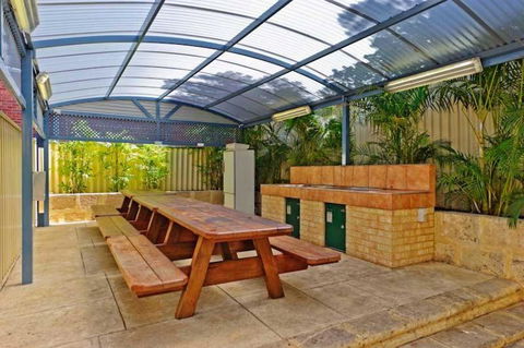 Mountway Holiday Apartments - Accommodation NSW 3