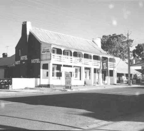 Mt. Remarkable Hotel Motel - Accommodation NSW 1