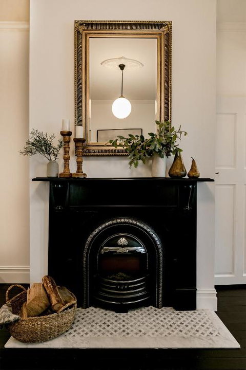 Narraweema Guesthouse - Historic Luxury BnB Retreat - Accommodation NSW 3