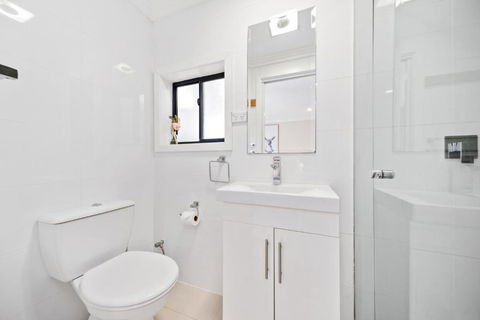 New 1-bedroom House With Free Parking - Accommodation NSW 2