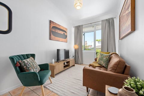 New Farm Nest- 2Bed 1Bath Balcony - Accommodation NSW 1