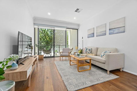 New Luxury Stylish Elegant Townhouse For Families - Accommodation NSW 0