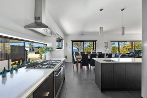 NEW - Sunrise Waters Holiday House - Accommodation NSW 1