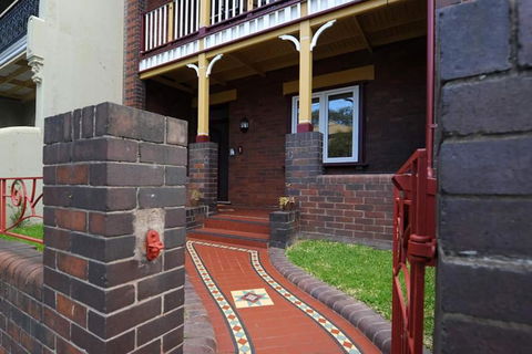Newtown Vibes With Pool & Parking - Accommodation NSW 3