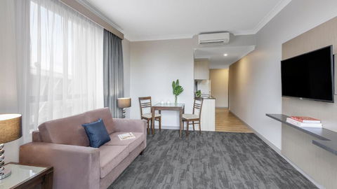Oaks Sydney North Ryde Suites - Accommodation NSW 2