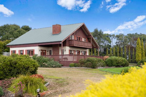 Northway Downs Estate Vineyard - Accommodation NSW 1