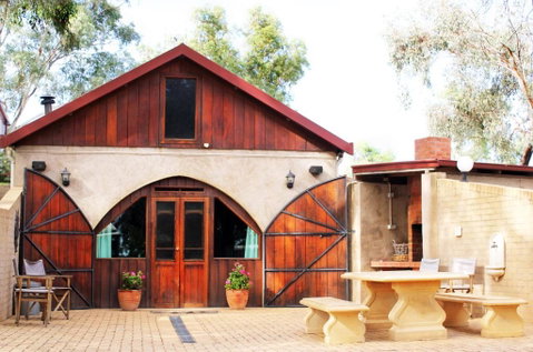 Outback Cellar & Country Cottage - Accommodation NSW 0